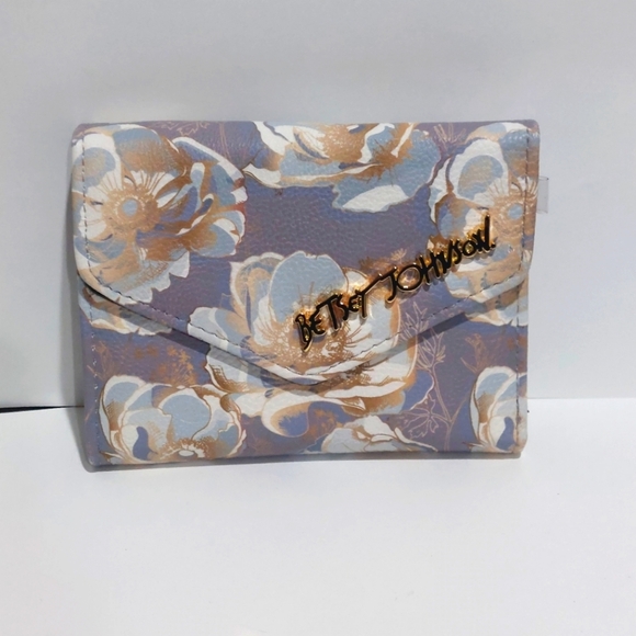 Betsey Johnson Blue and Tan Clutch with Floral DesignBetsey Johnson Gray flower - Picture 1 of 4